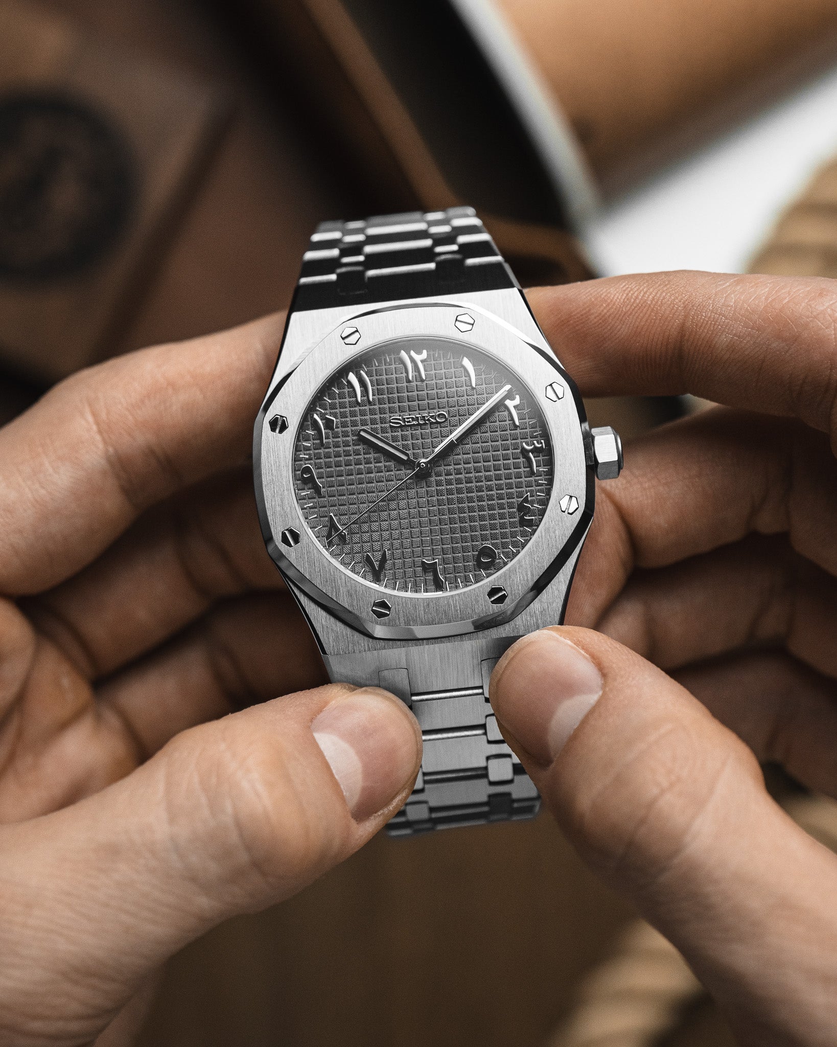 Royal SEIKOAK Eastern Arabic Graphite